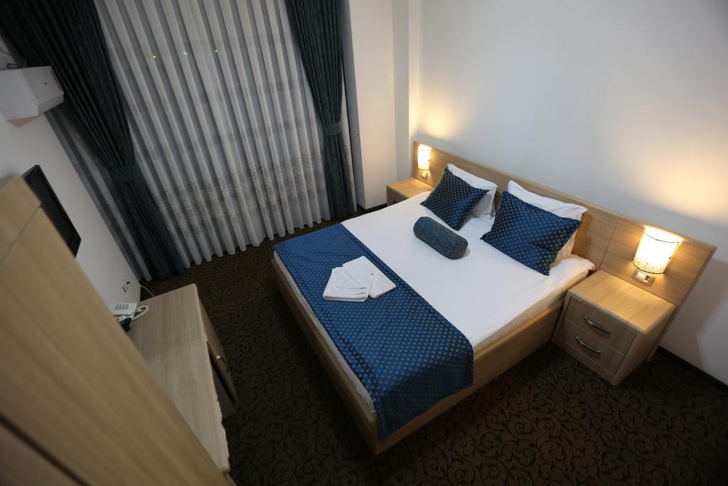 פרישטינה Hotel Pejton מראה חיצוני תמונה