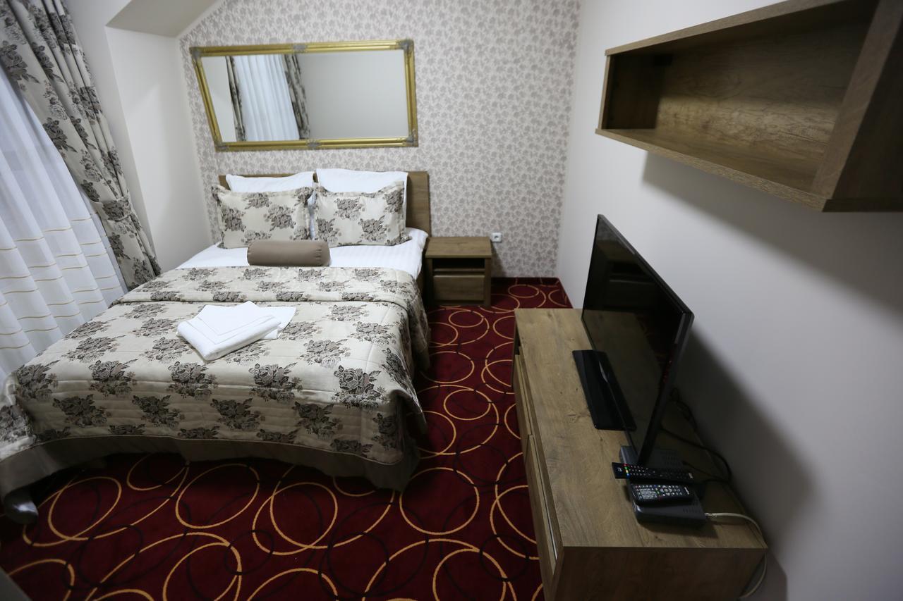 פרישטינה Hotel Pejton מראה חיצוני תמונה